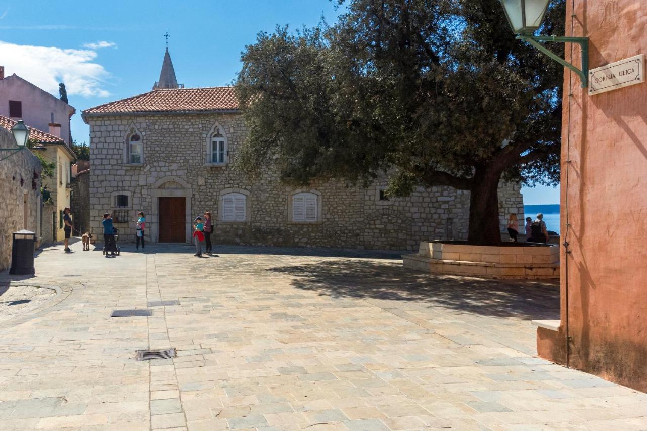 Apartment Julietta Rab Town Exterior photo
